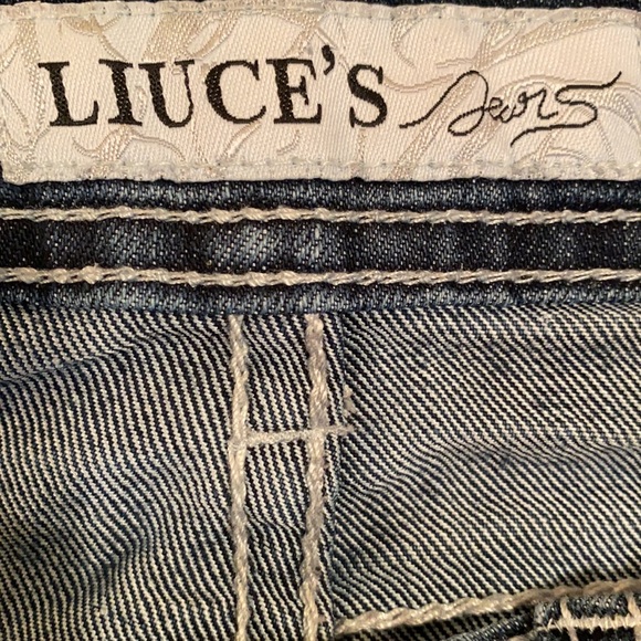 Liuce’s Jeans - Picture 7 of 8